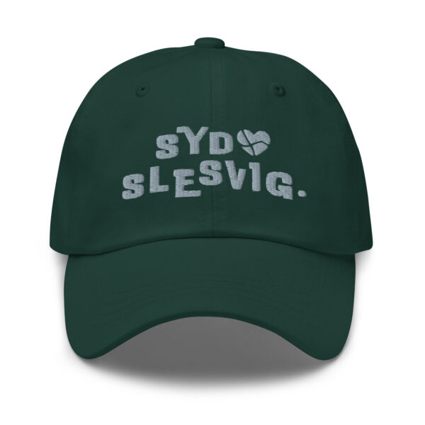 classic-dad-hat-spruce-front-6a130c0d31dce.jpg Sydslesvig Dad-Hat mit Dannebrog-Herz