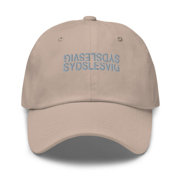 classic-dad-hat-stone-front-6a13ed09509a9.jpg SYDSLESVIG. — Mirror Logo Cap