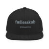 classic-snapback-black-front-6a13ee59732ac.jpg FÆLLESSKAB. — Snapback für Zusammenhalt