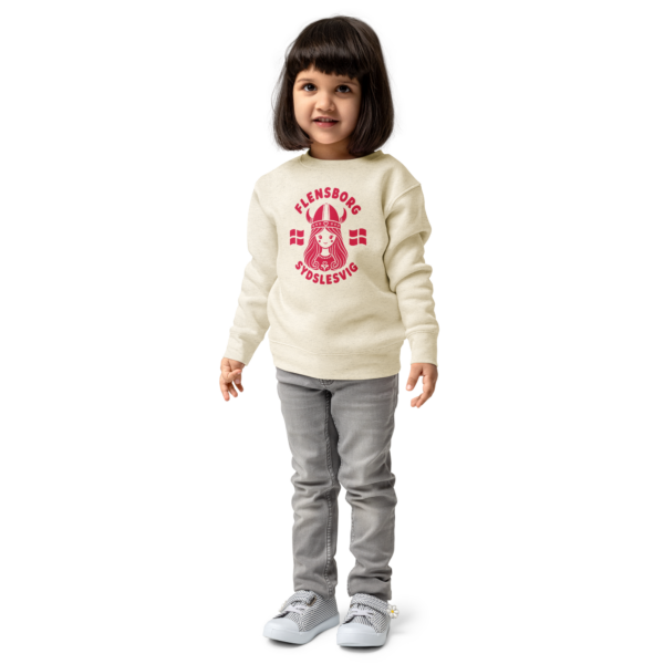 kids-crew-neck-sweatshirt-natural-heather-front-6a02fc292a0b1.png Mini-Wikingerin Flensborg & Sydslesvig – Kinder-Fleecepullover