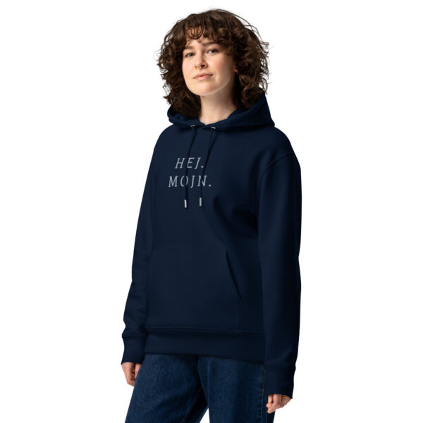 unisex-essential-eco-cruiser-2.0-hoodie-french-navy-front-6a13e87b819b6.jpg HEJ. MOJN. — Hoodie mit feinem Stick