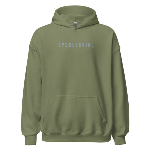 unisex-heavy-blend-hoodie-military-green-front-6a134a2390d8d.jpg SYDSLESVIG. — Hoodie für Küste & kalte Abende