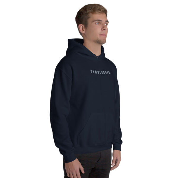 unisex-heavy-blend-hoodie-navy-right-front-6a134a238f6d8.jpg SYDSLESVIG. — Hoodie für Küste & kalte Abende