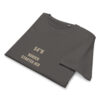 54 Grad. Norden starter her. — Borderland Tee
