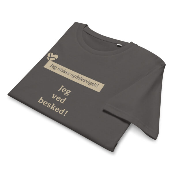 unisex-organic-mid-light-crafter-t-shirt-anthracite-front-6a138e01982b1.jpg Jeg ved besked. — Petuh Tee mit Haltung