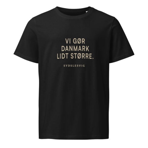 unisex-organic-mid-light-crafter-t-shirt-black-front-6a13761e5eba2.jpg Vi gør Danmark lidt større. — Sydslesvig Tee