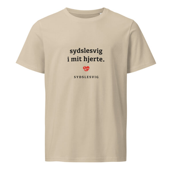 unisex-organic-mid-light-crafter-t-shirt-desert-dust-front-6a1376a48f312.jpg Sydslesvig i mit hjerte. — Bio-Shirt mit Herzgefühl