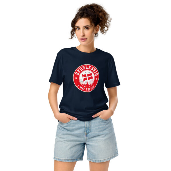 unisex-organic-mid-light-crafter-t-shirt-french-navy-front-6a136135216b2.jpg Sydslesvig i mit hjerte. — Icon Tee