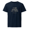 unisex-organic-mid-light-crafter-t-shirt-french-navy-front-6a13761e5ec61.jpg Vi gør Danmark lidt større. — Sydslesvig Tee