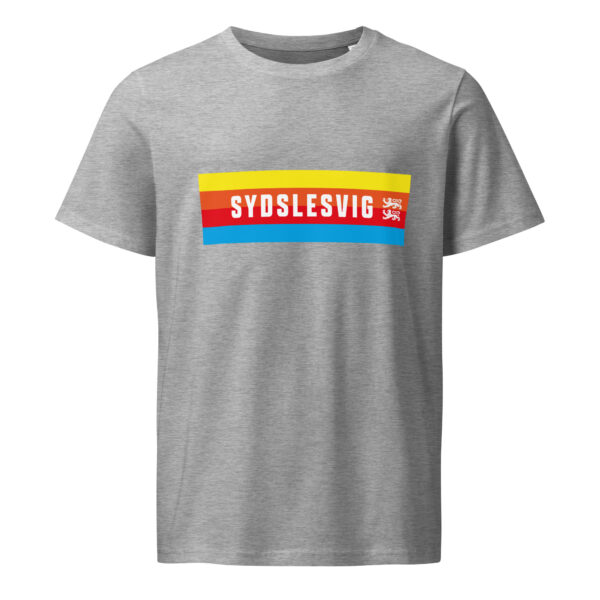 unisex-organic-mid-light-crafter-t-shirt-heather-grey-front-6a1364709aecb.jpg SYDSLESVIG. — Banner Tee mit Löwen & Minderheitenfarben