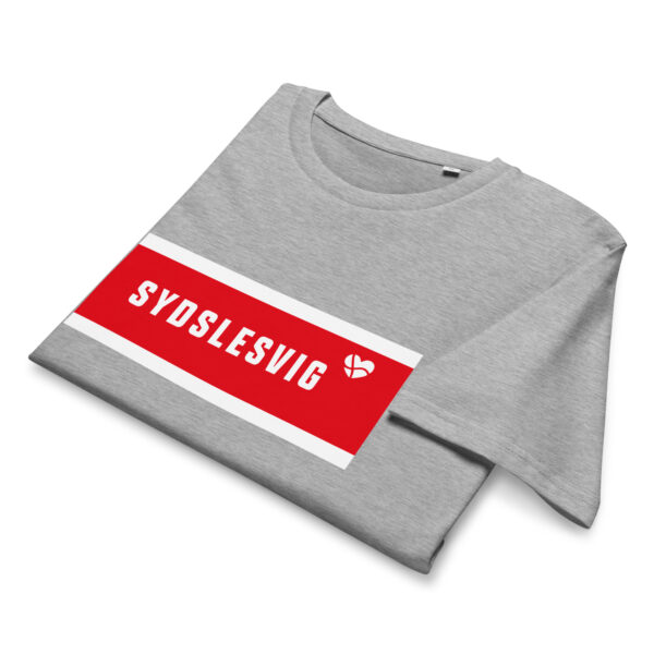unisex-organic-mid-light-crafter-t-shirt-heather-grey-front-6a137e0ab342c.jpg SYDSLESVIG. — Banner Tee mit Herz