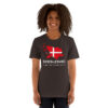 unisex-staple-t-shirt-brown-front-6a0703b494857.jpg Vi gør Danmark lidt større – Sydslesvig T-Shirt