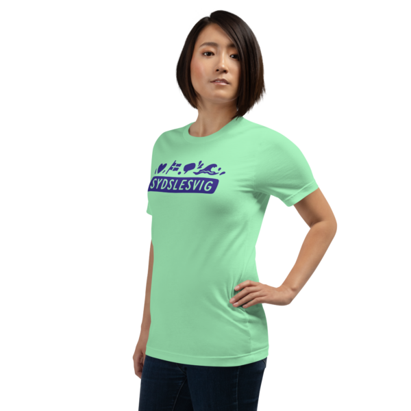 unisex-staple-t-shirt-mint-left-front-6a06dc7d77a5d.png Sydslesvig in vier Symbolen – T-Shirt