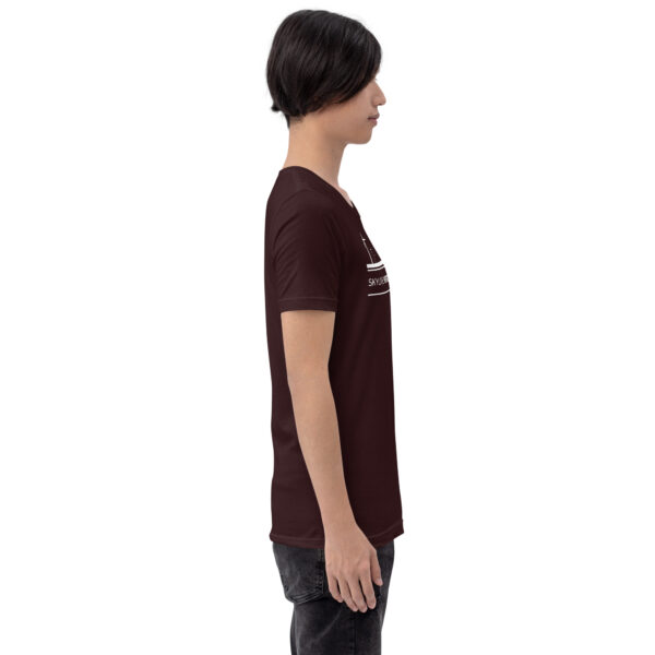unisex-staple-t-shirt-oxblood-black-right-6a06f6bda1ea7.jpg Skyline Nordfraschlönj – T-Shirt Nordfriesland