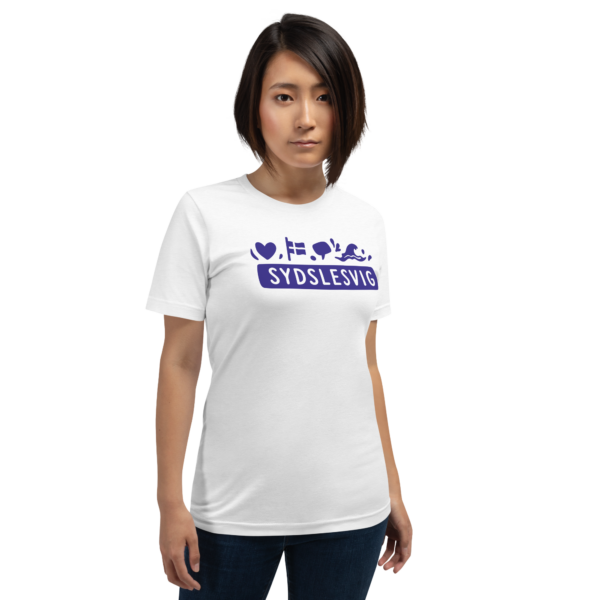 unisex-staple-t-shirt-solid-white-blend-front-6a06dc7d73a3e.png Sydslesvig in vier Symbolen – T-Shirt