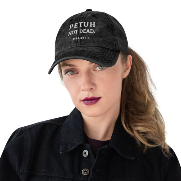 vintage-cap-black-front-6a132ac8985f8.jpg PETUH. — Vintage Cap mit Hafenkante
