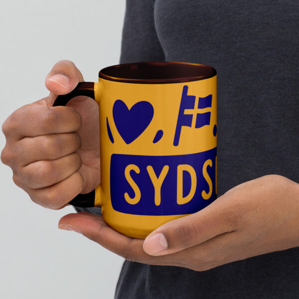 white-ceramic-mug-with-color-inside-golden-yellow-15-oz-left-6a06ea0f68155.jpg Sydslesvig in vier Symbolen – Keramiktasse