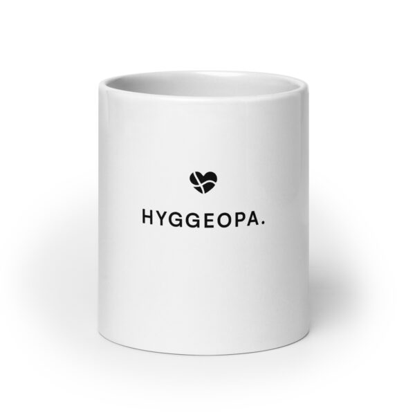white-glossy-mug-white-20-oz-front-view-6a159b0cbb682.jpg Hyggeopa. — Becher für ruhige Morgenstunden