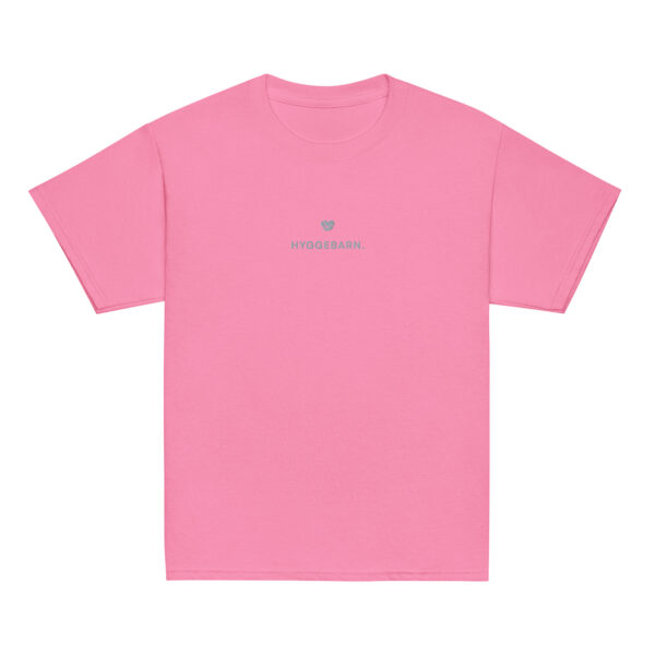 youth-classic-tee-azalea-front-6a1434acc22fc.jpg Hyggebarn. — Youth Tee mit Nordgefühl