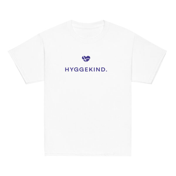 youth-classic-tee-white-front-6a14341d380bc.jpg Hyggekind. — Youth Tee für Küstenkinder