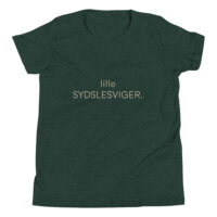 youth-staple-tee-heather-forest-front-6a13d0c280b8a.jpg Lille Sydslesviger. — Kids Tee für kleine Grenzlandherzen